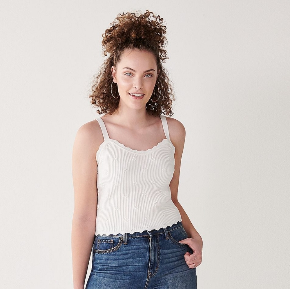 NWT Juniors SO White ribbed Raised Floral Crop top sweater size Large